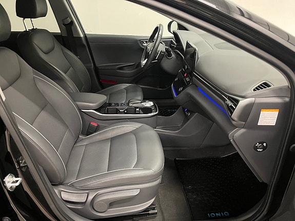 Hyundai IONIQ 16 of 19