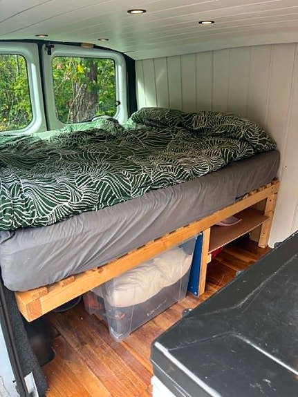 Ford Transit 4 of 11