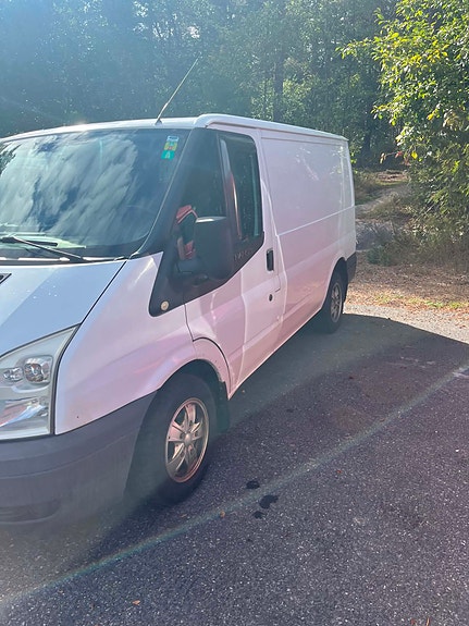 Ford Transit 8 of 11