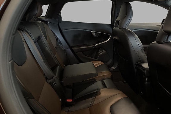 Volvo V40 Cross Country 17 of 22