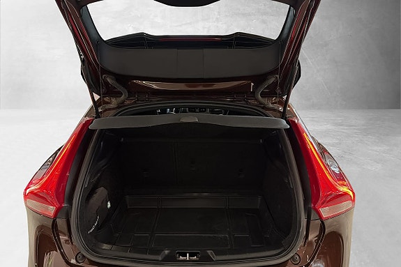 Volvo V40 Cross Country 18 of 22