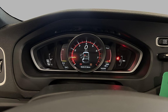 Volvo V40 Cross Country 12 of 22