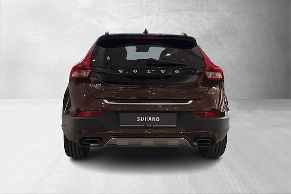 Volvo V40 Cross Country 4 of 22