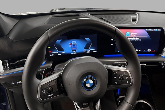 BMW iX1 11 of 29