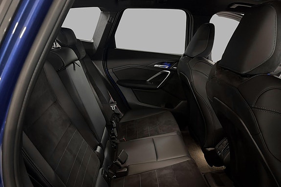 BMW iX1 16 of 29
