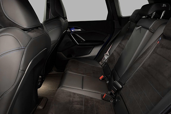 BMW iX1 15 of 29