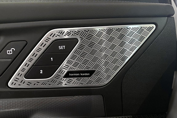 BMW iX1 15 of 27
