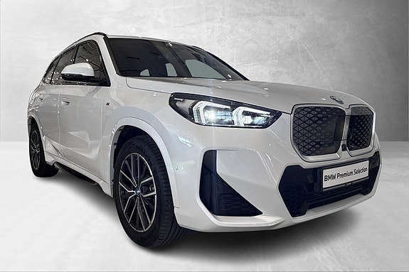 BMW iX1 22 of 27