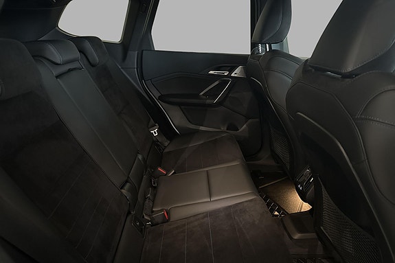 BMW iX1 18 of 27