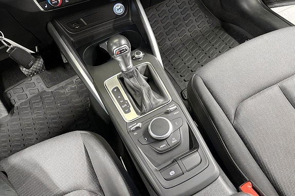 Audi Q2 13 of 19