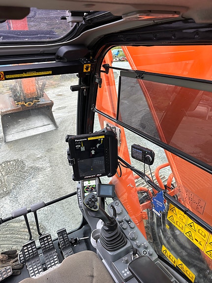 Hitachi ZX300LC-6 - Sertifisert - Maskinstyring - Rotortilt - Skuffe. 9 of 16