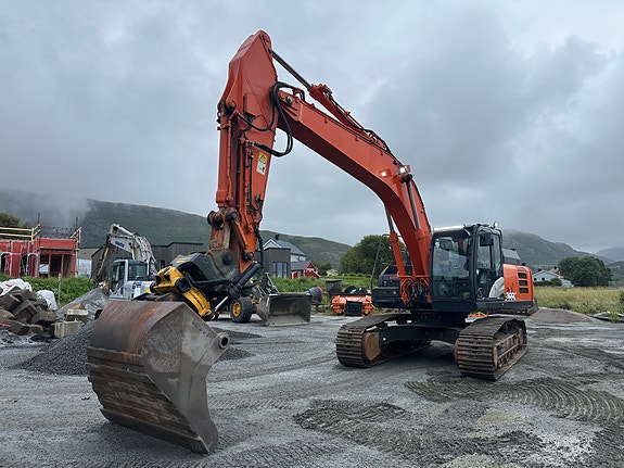 Hitachi ZX300LC-6 - Sertifisert - Maskinstyring - Rotortilt - Skuffe. 7 of 16