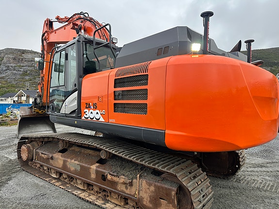 Hitachi ZX300LC-6 - Sertifisert - Maskinstyring - Rotortilt - Skuffe. 2 of 16