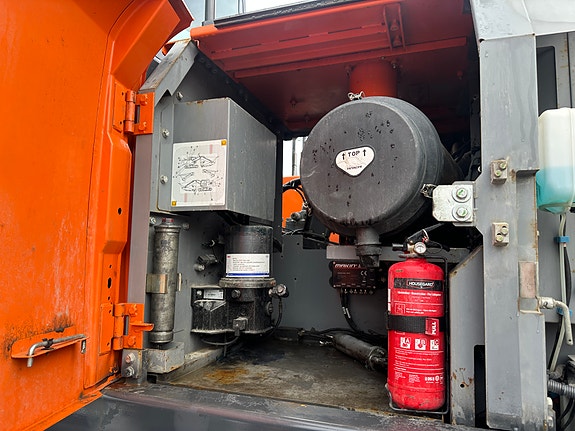 Hitachi ZX300LC-6 - Sertifisert - Maskinstyring - Rotortilt - Skuffe. 13 of 16