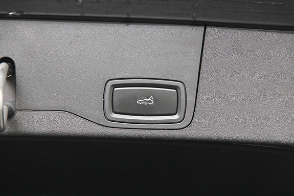 Porsche Taycan Cross Turismo 15 of 30