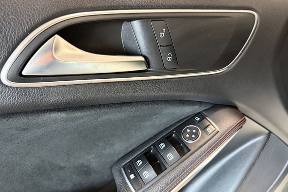 Mercedes-Benz A180 30 of 30