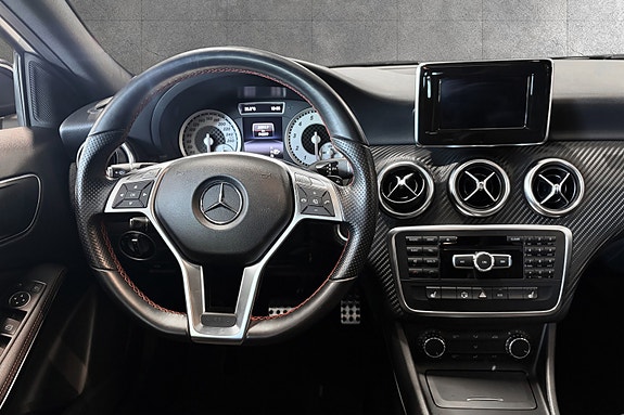 Mercedes-Benz A180 14 of 30