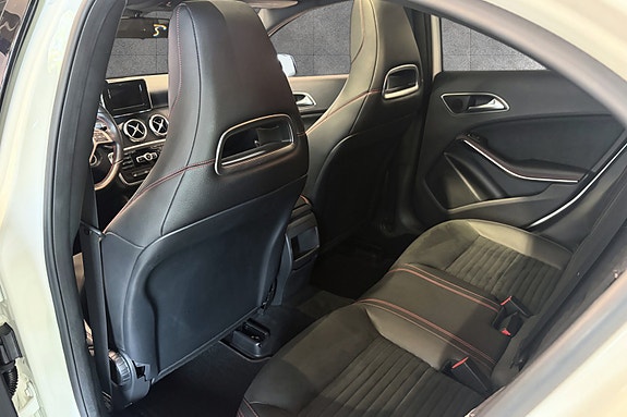 Mercedes-Benz A180 11 of 30