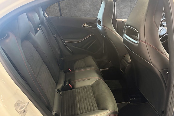 Mercedes-Benz A180 17 of 30