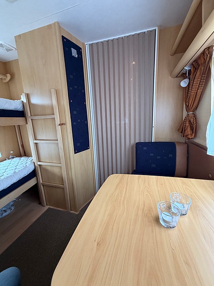 Dethleffs Camper 740 Fast plass på Sjusjøtunet hytter og caravan 10 of 30