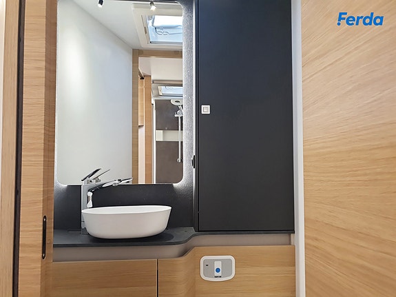 Adria Sonic Plus 700 DC - ALDE | Face 2 Face | 4400KG 11 of 21