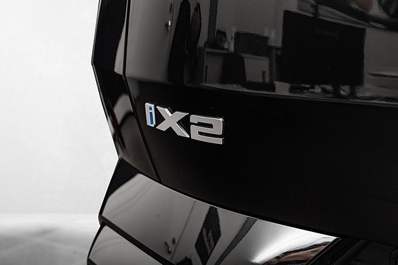 BMW iX2 8 of 27