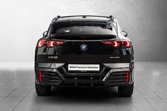 BMW iX2 6 of 27