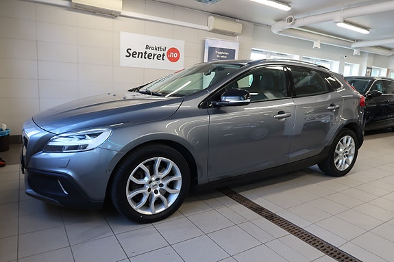 Volvo V40 Cross Country 4 of 30
