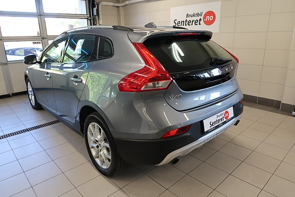 Volvo V40 Cross Country 5 of 30