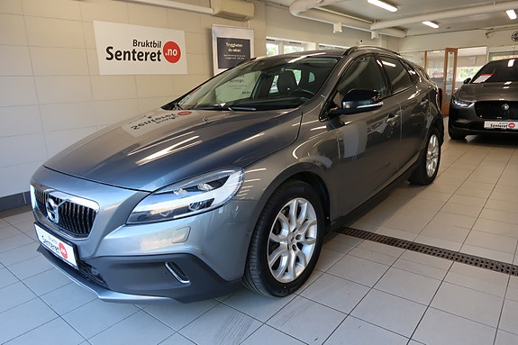 Volvo V40 Cross Country 2 of 30