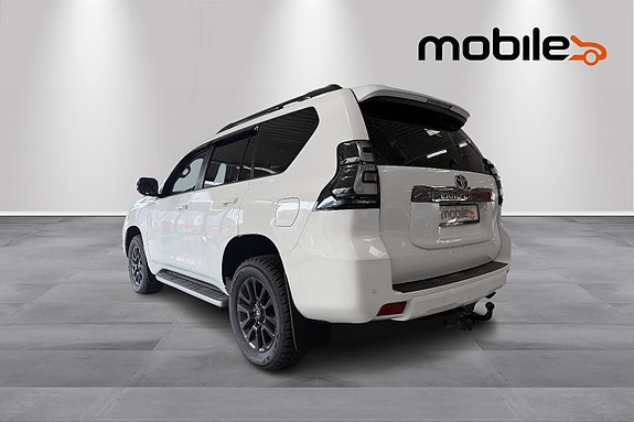 Toyota Land Cruiser 19 of 30