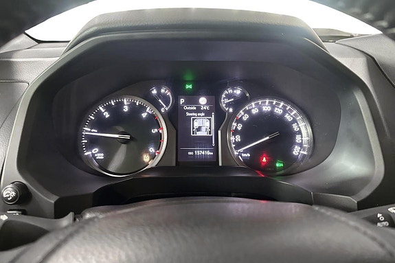 Toyota Land Cruiser 26 of 30