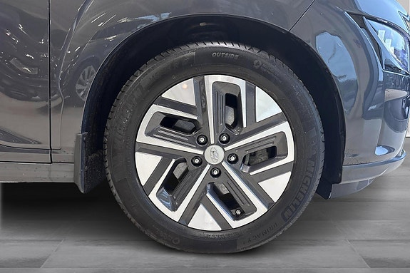 Hyundai Kona 24 of 27