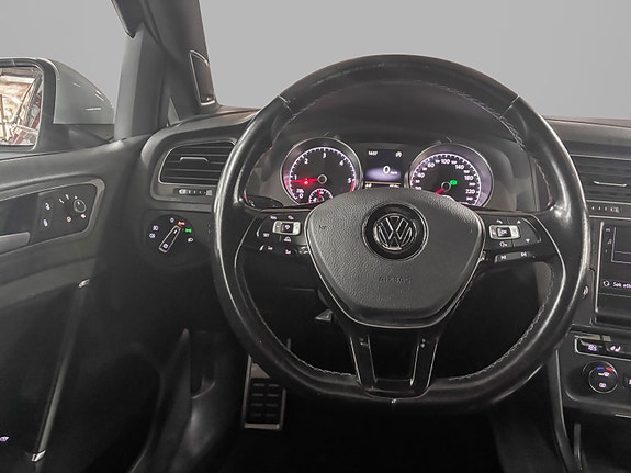Volkswagen Golf Alltrack 13 of 26