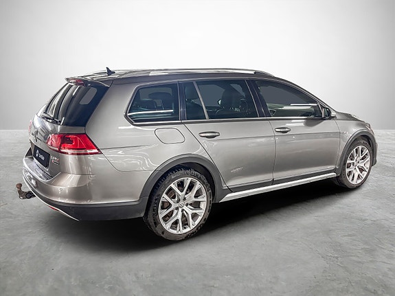 Volkswagen Golf Alltrack 5 of 26