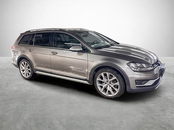 Volkswagen Golf Alltrack 7 of 26