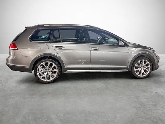 Volkswagen Golf Alltrack 6 of 26