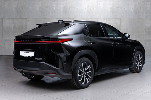 Lexus RZ450e 6 of 30