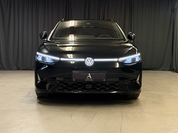 Volkswagen ID.7 4 of 30