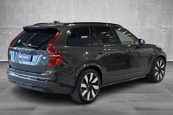 Volvo XC90 6 of 24