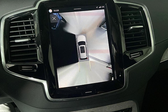 Volvo XC90 12 of 24