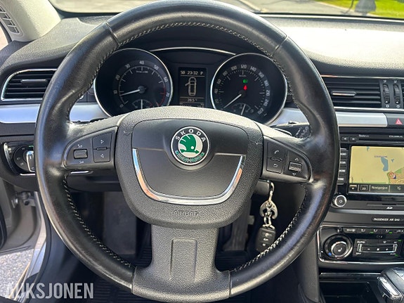 Skoda Superb 12 of 30