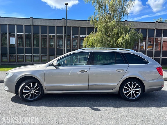 Skoda Superb 7 of 30