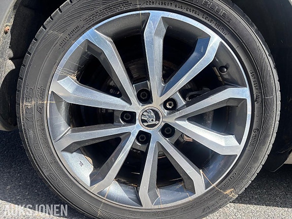 Skoda Superb 28 of 30