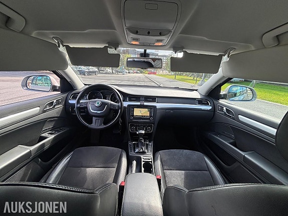 Skoda Superb 10 of 30