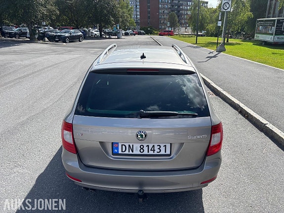 Skoda Superb 5 of 30