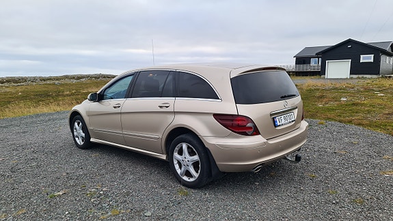 Mercedes-Benz R320 5 of 16
