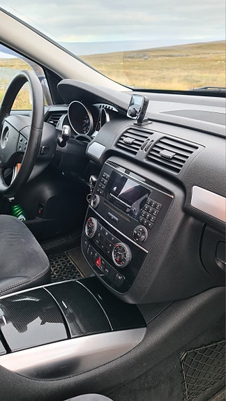 Mercedes-Benz R320 15 of 16