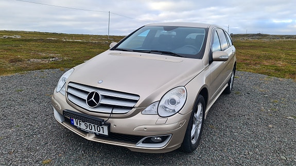 Mercedes-Benz R320 7 of 16