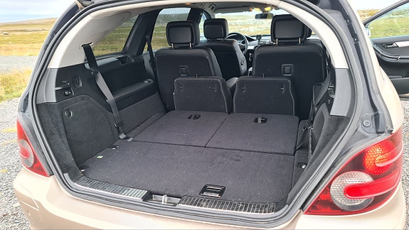 Mercedes-Benz R320 12 of 16